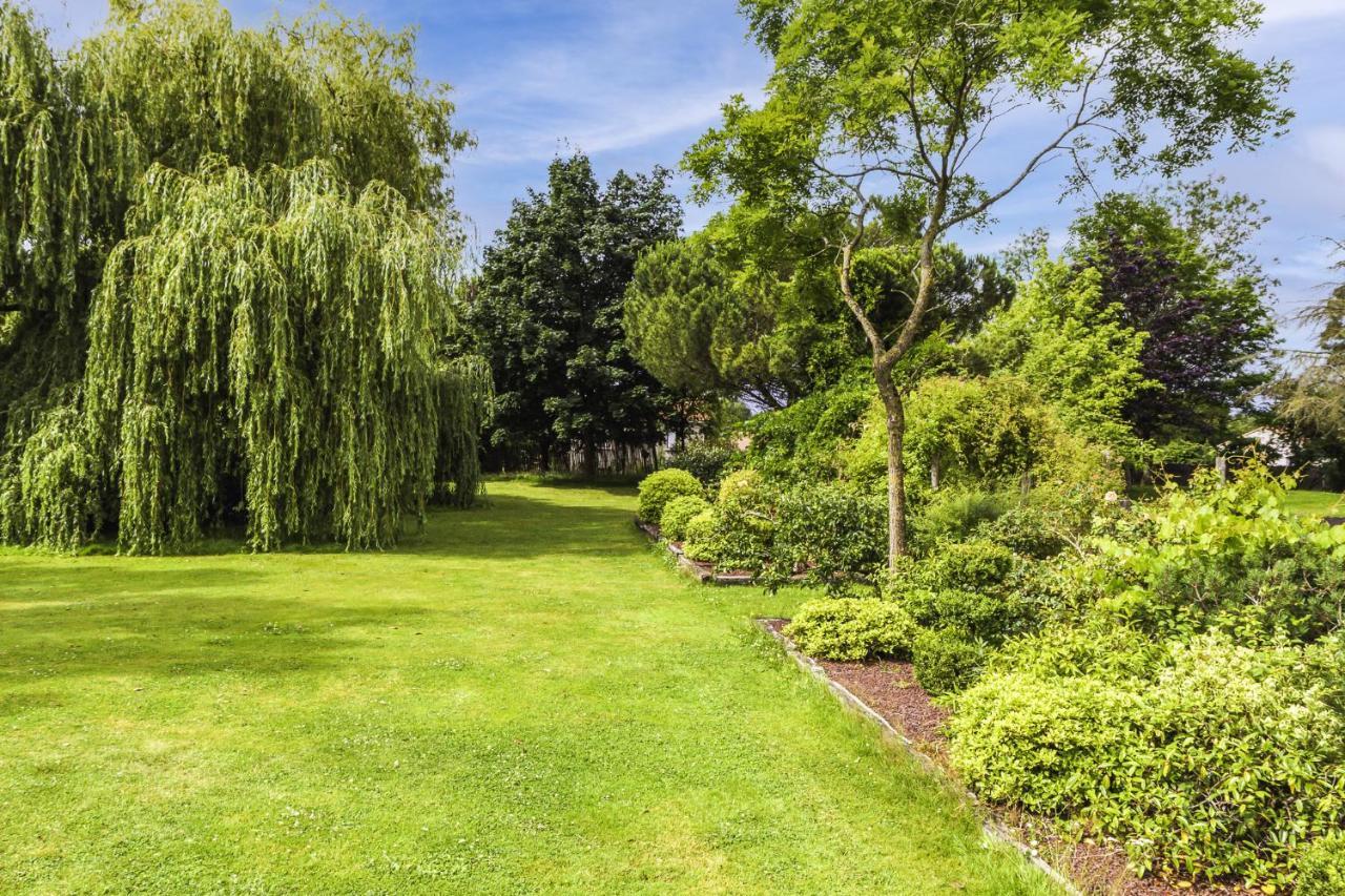 Les Jardins de La Palaire - Gîte T2 avec jardin Cugand Extérieur photo